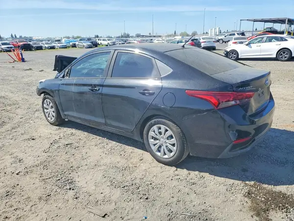 3KPC24A3XJE017968 2018 HYUNDAI ACCENT - Image 2