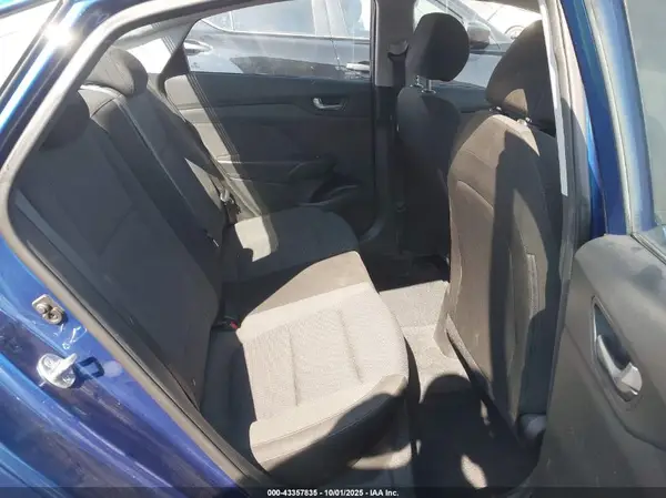 3KPC24A3XJE021650 2018 HYUNDAI ACCENT - Image 8