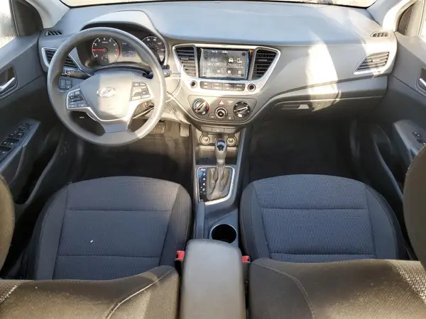 3KPC24A3XJE022362 2018 HYUNDAI ACCENT - Image 8