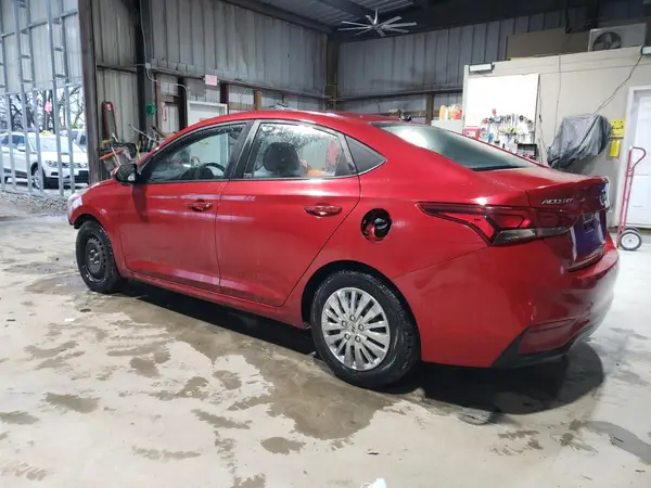 3KPC24A3XJE023883 2018 HYUNDAI ACCENT - Image 2