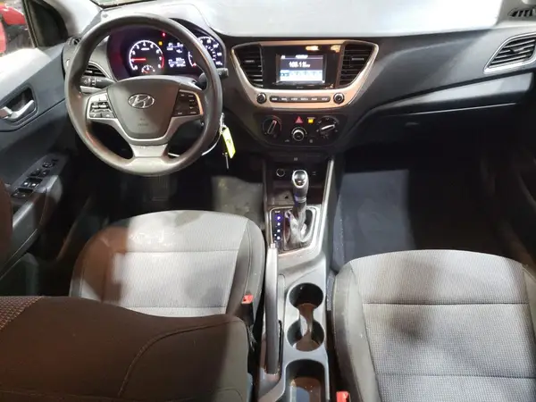 3KPC24A3XJE023883 2018 HYUNDAI ACCENT - Image 8