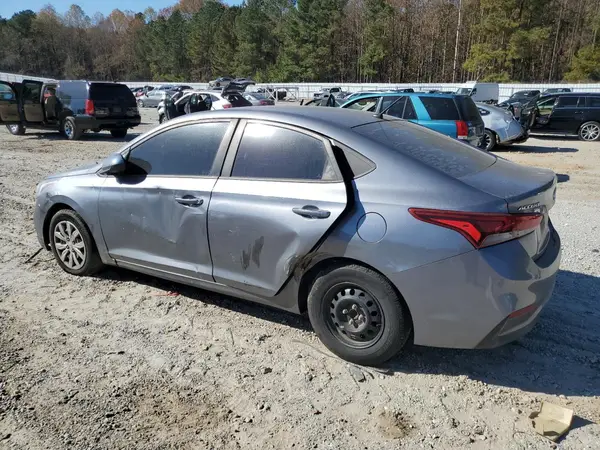 3KPC24A3XJE026489 2018 HYUNDAI ACCENT - Image 2