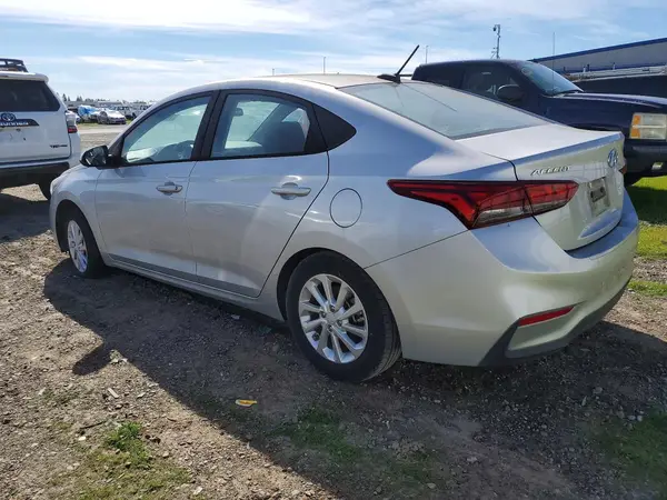 3KPC24A3XJE028260 2018 HYUNDAI ACCENT - Image 2