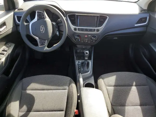 3KPC24A3XJE028260 2018 HYUNDAI ACCENT - Image 8