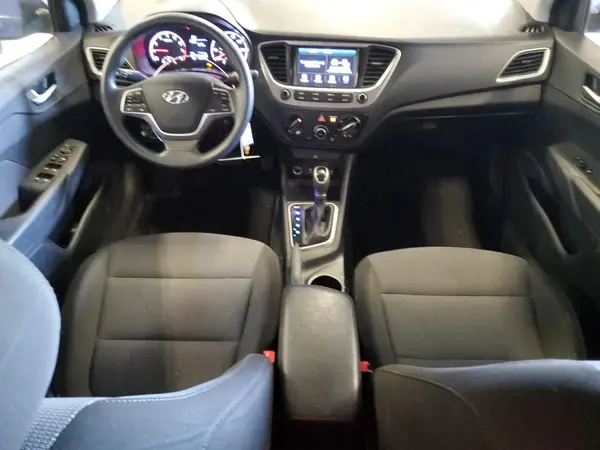 3KPC24A3XJE030638 2018 HYUNDAI ACCENT - Image 8