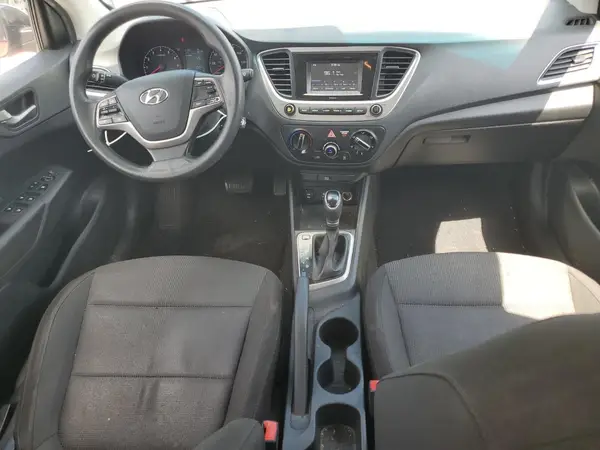3KPC24A3XJE031207 2018 HYUNDAI ACCENT - Image 8