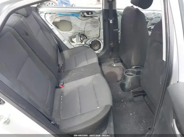 3KPC24A3XJE032017 2018 HYUNDAI ACCENT - Image 8