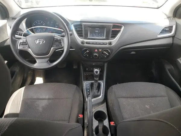 3KPC24A3XJE032745 2018 HYUNDAI ACCENT - Image 8
