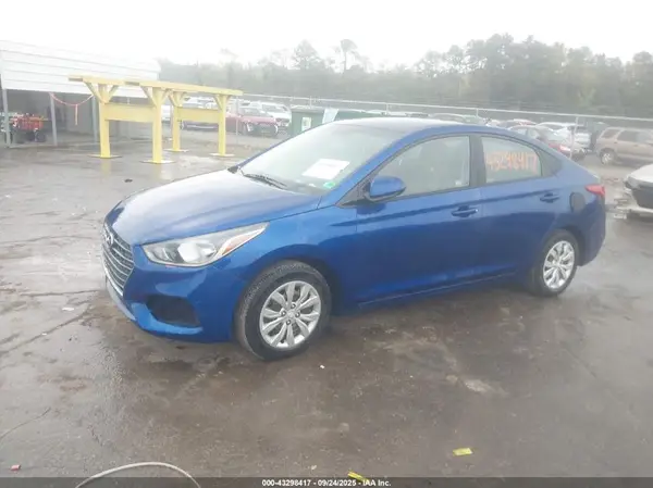 3KPC24A3XJE032860 2018 HYUNDAI ACCENT - Image 2