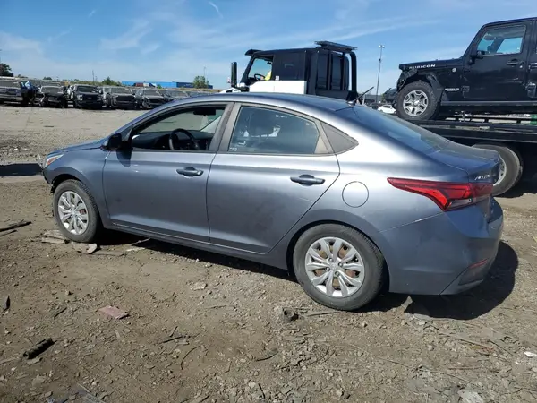 3KPC24A3XJE034186 2018 HYUNDAI ACCENT - Image 2
