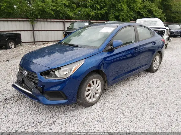 3KPC24A3XJE034821 2018 HYUNDAI ACCENT - Image 2