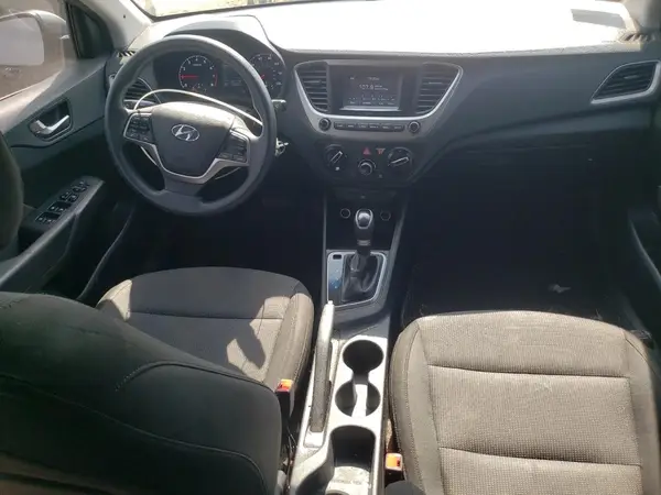 3KPC24A3XJE034897 2018 HYUNDAI ACCENT - Image 8