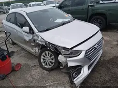 3KPC24A3XKE039745 2019 HYUNDAI ACCENT