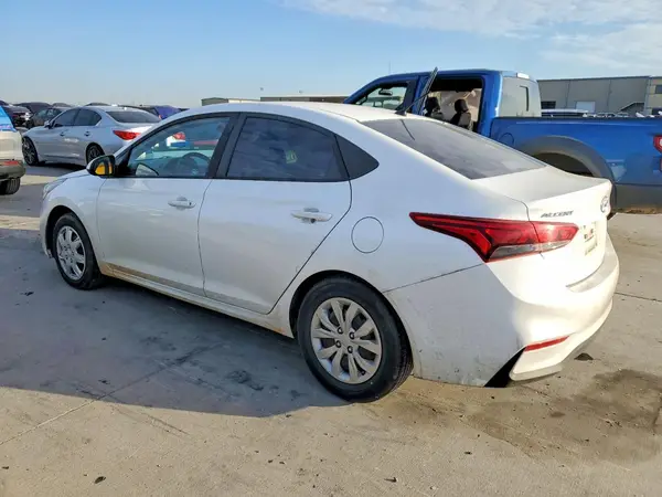 3KPC24A3XKE040300 2019 HYUNDAI ACCENT - Image 2