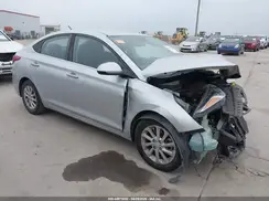 3KPC24A3XKE041415 2019 HYUNDAI ACCENT