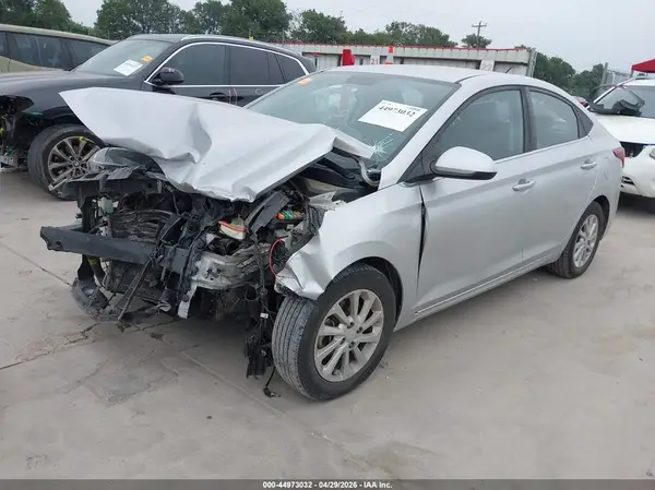 3KPC24A3XKE041415 2019 HYUNDAI ACCENT - Image 2