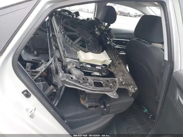 3KPC24A3XKE042631 2019 HYUNDAI ACCENT - Image 8