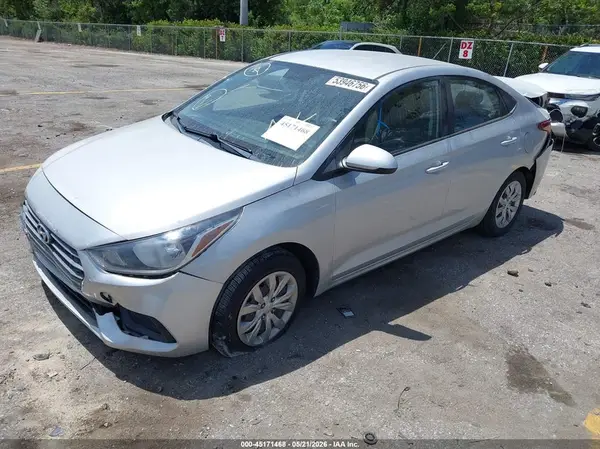 3KPC24A3XKE044833 2019 HYUNDAI ACCENT - Image 2