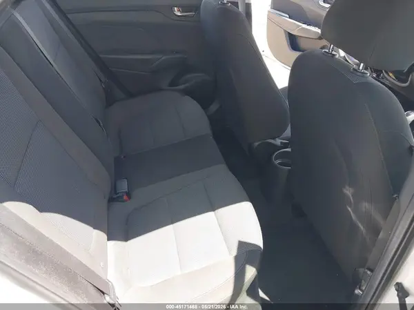 3KPC24A3XKE044833 2019 HYUNDAI ACCENT - Image 8