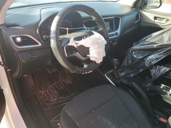 3KPC24A3XKE049529 2019 HYUNDAI ACCENT - Image 8