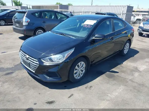 3KPC24A3XKE049546 2019 HYUNDAI ACCENT - Image 2