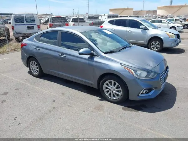 3KPC24A3XKE049630 2019 HYUNDAI ACCENT - Image 1