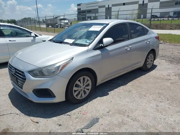3KPC24A3XKE050275 2019 HYUNDAI ACCENT - Image 2