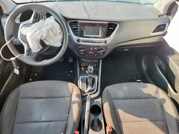 3KPC24A3XKE050454 2019 HYUNDAI ACCENT - Image 8