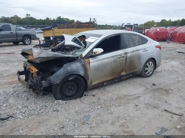 3KPC24A3XKE055217 2019 HYUNDAI ACCENT - Image 2