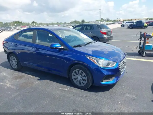 3KPC24A3XKE058361 2019 HYUNDAI ACCENT - Image 1