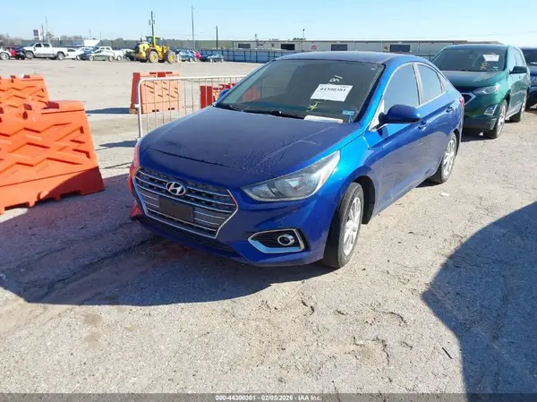 3KPC24A3XKE060756 2019 HYUNDAI ACCENT - Image 2