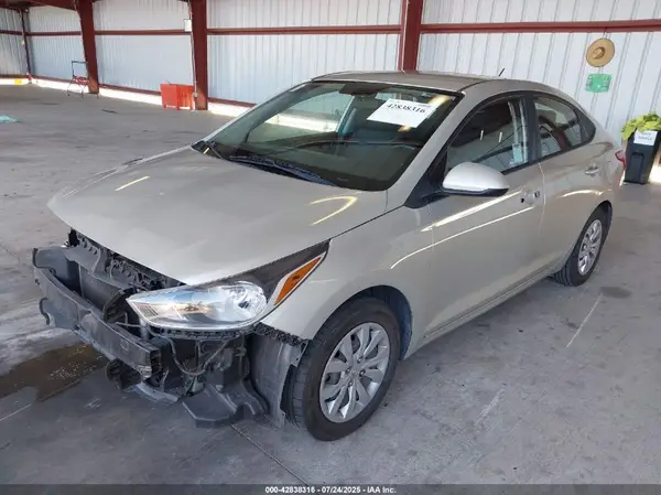 3KPC24A3XKE061843 2019 HYUNDAI ACCENT - Image 2