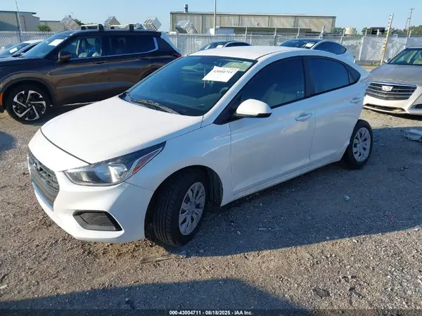 3KPC24A3XKE062927 2019 HYUNDAI ACCENT - Image 2