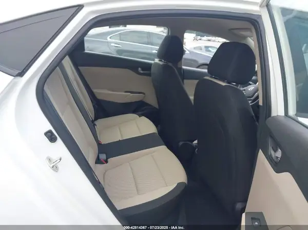 3KPC24A3XKE065567 2019 HYUNDAI ACCENT - Image 8