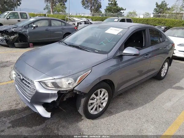 3KPC24A3XKE068369 2019 HYUNDAI ACCENT - Image 2