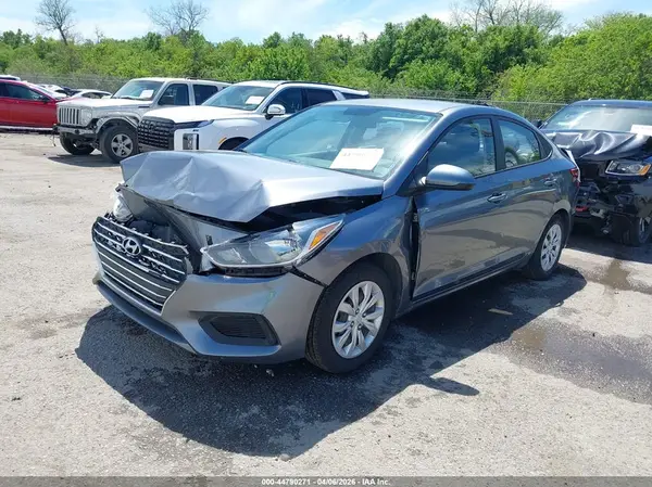 3KPC24A3XKE068386 2019 HYUNDAI ACCENT - Image 2