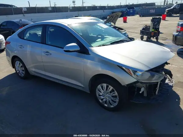 3KPC24A3XKE068419 2019 HYUNDAI ACCENT - Image 1