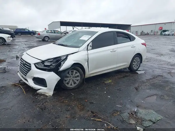 3KPC24A3XKE069361 2019 HYUNDAI ACCENT - Image 2