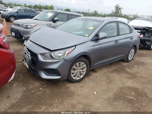 3KPC24A3XKE070610 2019 HYUNDAI ACCENT - Image 2