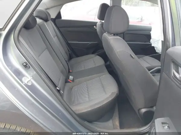 3KPC24A3XKE070610 2019 HYUNDAI ACCENT - Image 8