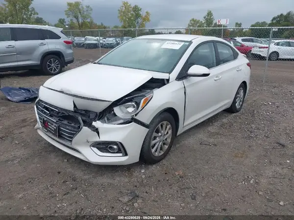 3KPC24A3XKE071031 2019 HYUNDAI ACCENT - Image 2