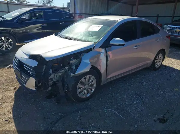 3KPC24A3XKE072261 2019 HYUNDAI ACCENT - Image 2