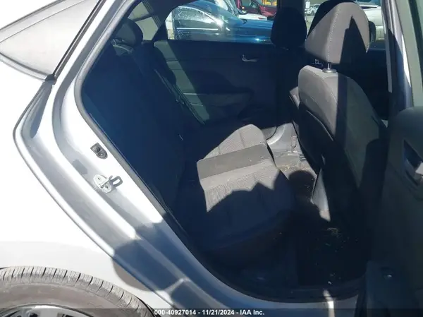 3KPC24A3XKE072261 2019 HYUNDAI ACCENT - Image 8