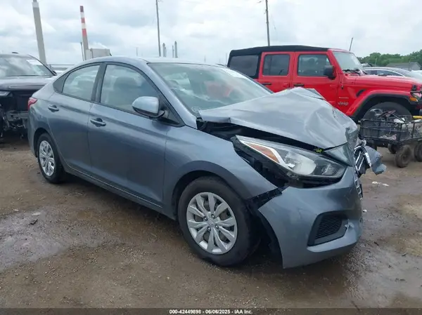 3KPC24A3XKE076648 2019 HYUNDAI ACCENT - Image 1