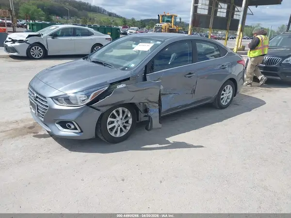 3KPC24A3XKE077668 2019 HYUNDAI ACCENT - Image 2