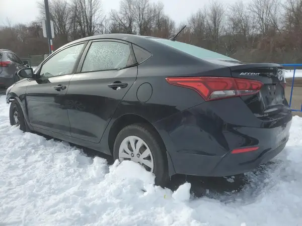 3KPC24A3XKE077685 2019 HYUNDAI ACCENT - Image 2