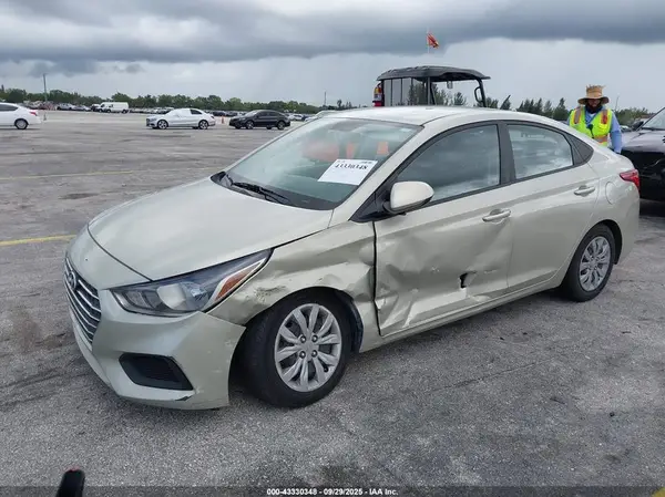 3KPC24A3XKE080943 2019 HYUNDAI ACCENT - Image 2