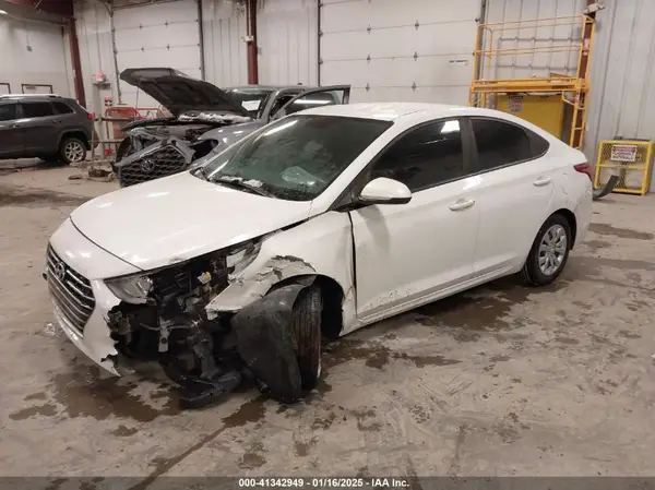 3KPC24A60LE101746 2020 HYUNDAI ACCENT - Image 2