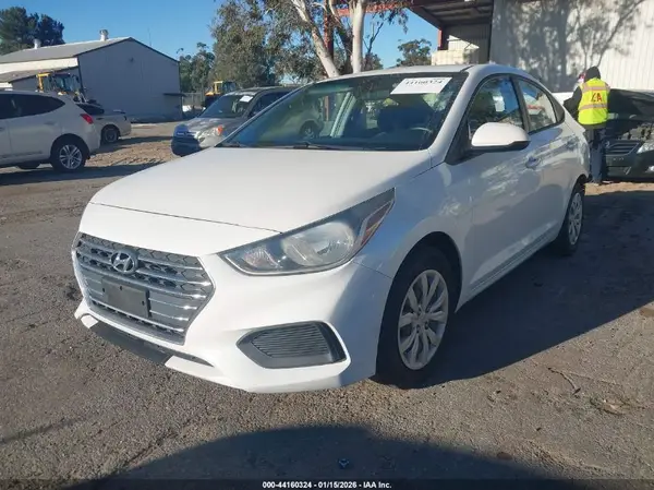 3KPC24A60LE104842 2020 HYUNDAI ACCENT - Image 2