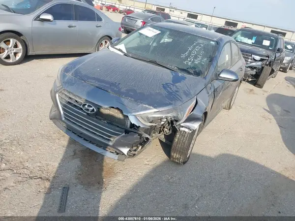 3KPC24A60LE113203 2020 HYUNDAI ACCENT - Image 2